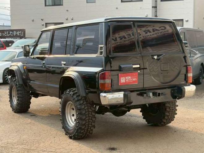 サファリ4.2 エクストラ標準ルーフグランロード ディーゼル 4WD　リフトアップ　パワステ　パワーウィンドウ　社外グリル　全塗装済　リアヒーター　デフロック　社外キーレス 4200