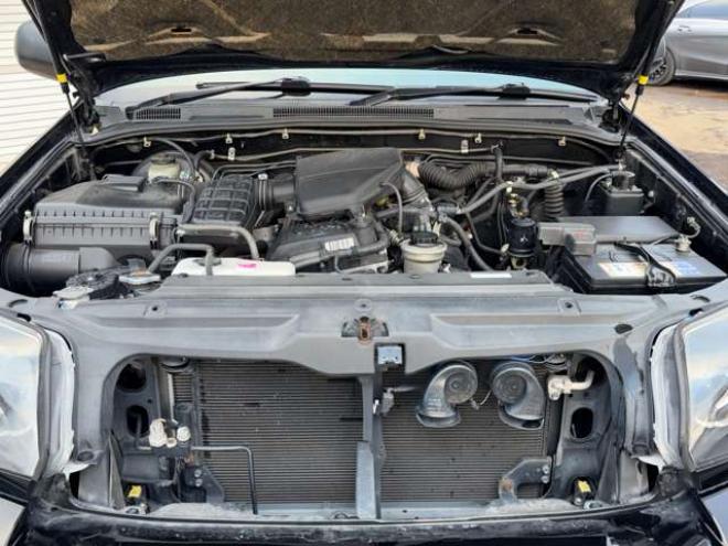 ハイラックスサーフ2.7 SSR-X リミテッド 4WD　社外アルミホイール　リフトアップ　社外ナビ　バックカメラ　ETC　寒冷地仕様　ABS　キーレスエントリー　パワステ　パワーウィンドウ　盗難防止装置　エアコン　ルーフレール 2700