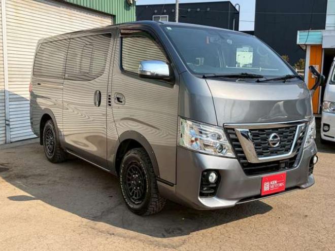 キャラバンNV350 2.5 プレミアムGX ロングボディ ディーゼルターボ 4WD　ヒッチメンバー　エンジンスターター　パワステ　パワーウィンドウ　純正ナビ　バックカメラ　ETC　社外アルミホイール　ABS　キーレスエントリー　ドライブレコーダー 2500