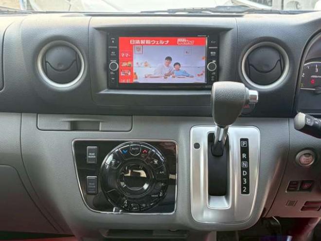 キャラバンNV350 2.5 プレミアムGX ロングボディ ディーゼルターボ 4WD　ヒッチメンバー　エンジンスターター　パワステ　パワーウィンドウ　純正ナビ　バックカメラ　ETC　社外アルミホイール　ABS　キーレスエントリー　ドライブレコーダー 2500