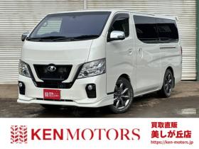 キャラバン　NV350 2.5 プレミアムGX ロングボディ ディーゼルターボ 4WD　ベッドキット　カーテン　フロントスポイラー　グリルカバー　ルーフスポイラー　リアヒーター　社外ナビ　左側電動スライドドア　社外アルミホイール　ETC　バックカメラ　パワステ　パワーウィンドウ　キーレス 2500