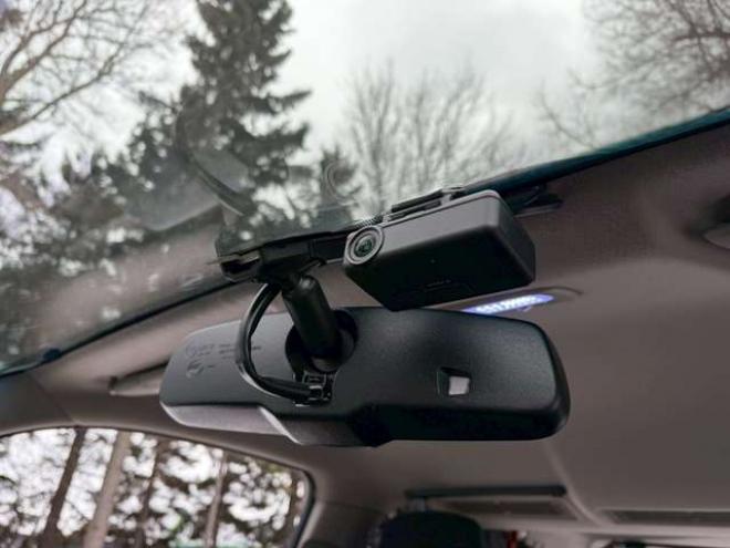 キャラバンNV350 2.5 プレミアムGX ロングボディ ディーゼルターボ 4WD　ベッドキット　カーテン　フロントスポイラー　グリルカバー　ルーフスポイラー　リアヒーター　社外ナビ　左側電動スライドドア　社外アルミホイール　ETC　バックカメラ　パワステ　パワーウィンドウ　キーレス 2500