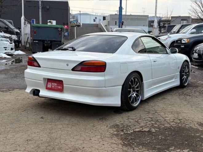 シルビア2.0 オーテックバージョン　6速MT　社外ハンドル　社外アルミホイール　社外エアロ　社外マフラー　パワステ　パワーウィンドウ　社外ナビ　エアコン　革シート 2WD 2000