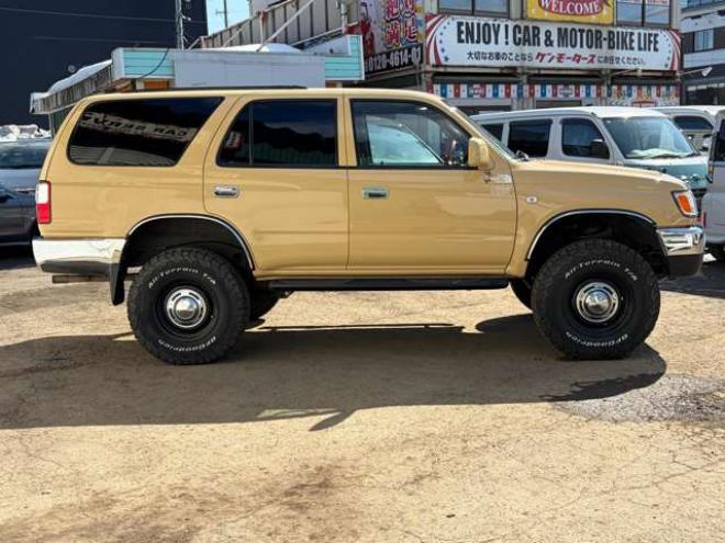 ハイラックスサーフ2.7 SSR-V ワイドボディ 4WD　US仕様　リフトアップ　全塗装済　社外ナビ　パワステ　パワーウィンドウ　ETC　バックカメラ　アルミホイール　ルーフレール　キーレスエントリー　ABS　エアコン 2700