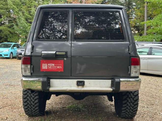 サファリ4.2 エクストラ標準ルーフAD ディーゼル 4WD　リフトアップ　リアヒーター　社外サンルーフ　ドライブレコーダー　ETC　可倒式リアシート　パワステ　社外アルミホイール　社外オーディオ　マッドタイヤ　全塗装済　ターボ 4200