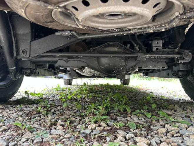 タウンエースバン1.5 GL 4WD　アルトピアーノ　ベージュツートン全塗装済　ベッドキット　セカンドバッテリー　ETC　フルセグTVナビ　バックカメラ　アイドリングストップ　ABS　レーンキープアシスト　盗難防止装置　パワステ　パワーウィンドウ 1500