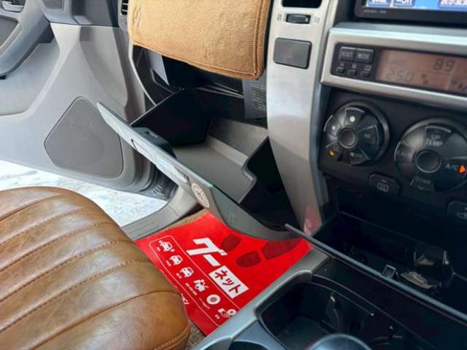 ハイラックスサーフ2.7 SSR-X アメリカンバージョン 4WD　社外ナビ　バックカメラ　リフトアップ　社外アルミ　エアコン　社外ETC　グリルガード　グッドリッチマフラー　LEDライト　全塗装済　パワーウィンドウ　パワステ　キーレス　ダッシュマット　タープ 2700