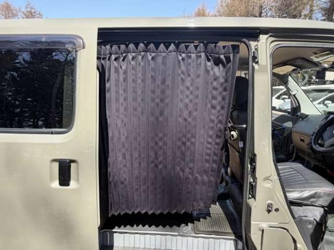 タウンエースバン1.5 GL 4WD　バックカメラ　エアコン　ドライブレコーダー　ETC　パワステ　パワーウィンドウ　ABS　キーレスエントリー　ベッドキット　寒冷地仕様　全塗装済 1500