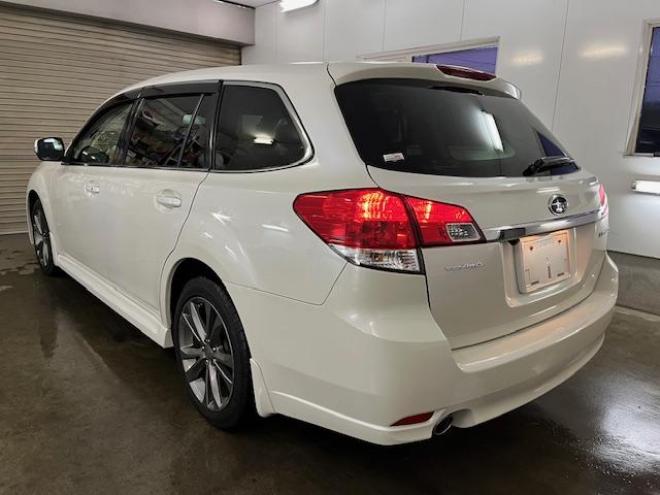 レガシィワゴン２．５ｉ　Ｂスポーツアイサイト　Ｇパッケージ　本州仕入　ワンオーナー　禁煙車　衝突軽減アイサイト　純正１７インチＡＷ　社外１６ＡＷ＋スタッドレスタイヤ付　ストラーダナビ　地デジ　ＤＶＤ再生　Ｂｌｕｅｔｏｏｔｈオーディオ　バックカメラ　ＥＴＣ 4WD 2500 5Dr