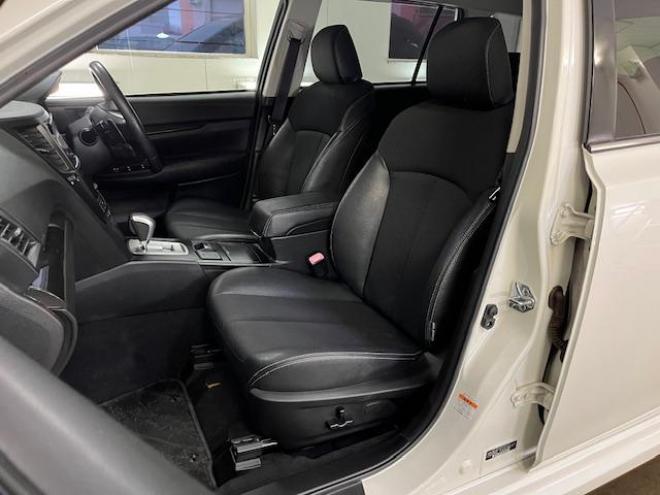 レガシィワゴン２．５ｉ　Ｂスポーツアイサイト　Ｇパッケージ　本州仕入　ワンオーナー　禁煙車　衝突軽減アイサイト　純正１７インチＡＷ　社外１６ＡＷ＋スタッドレスタイヤ付　ストラーダナビ　地デジ　ＤＶＤ再生　Ｂｌｕｅｔｏｏｔｈオーディオ　バックカメラ　ＥＴＣ 4WD 2500 5Dr