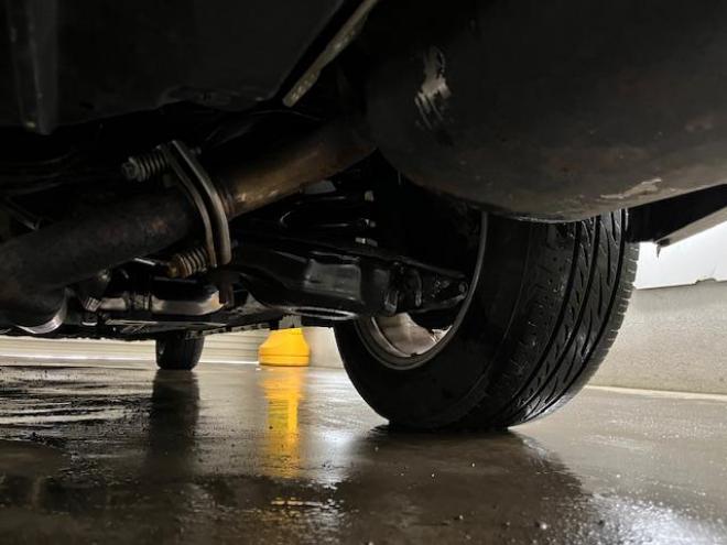 マークXジオエアリエル　本州仕入　ワンオーナー　寒冷地仕様　禁煙車　社外１６インチＡＷ　純正１６ＡＷ＋スタッドレスタイヤ付　純正ナビ　地デジ　Ｂｌｕｅｔｏｏｔｈオーディオ　ＨＩＤヘッドライト　横滑り防止装置　ＥＴＣ 4WD 2400 5Dr