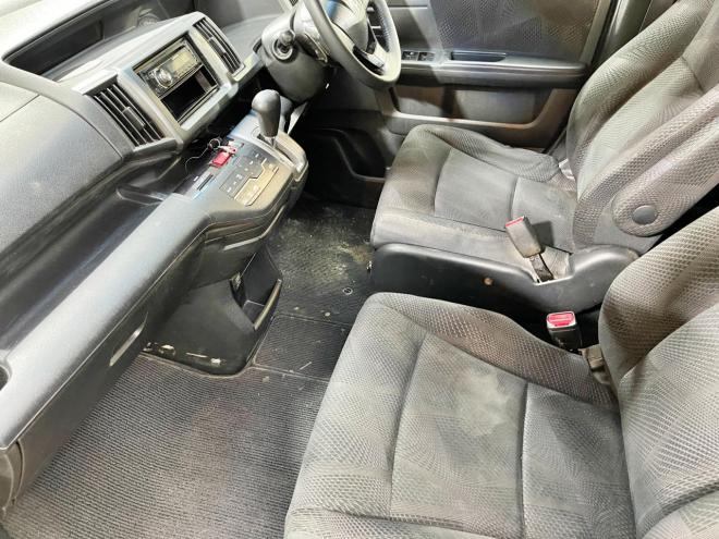 ステップワゴン2.0スパーダZ 4WD 5年保証 スマキー 両側パワスラ ワンオーナー 寒冷地仕様 修復歴無