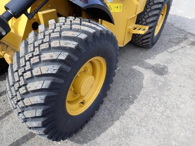 ホイールローダ901C2　スパイクタイヤ　恵庭ヤード 4WD