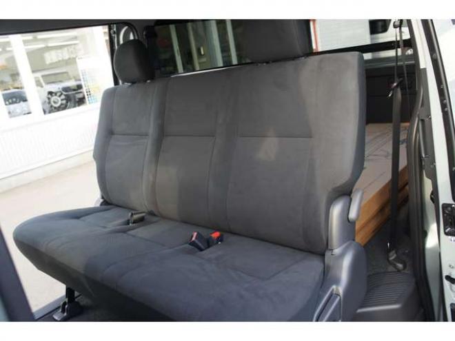 ハイエースバン2.8 スーパーGL ロング ディーゼルターボ 4WD　アースカラーPKG　アーバンカーキ　　両側パワースライドドア　デジタルインナーミラー　全方位カメラ　バックカメラ　寒冷地仕様　LEDヘッドライト　415コブラフラットベッドキット 登録済未使用車 2800