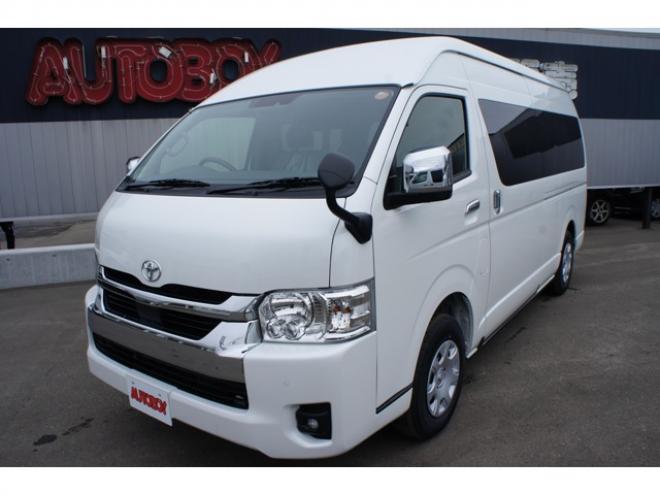 ハイエース2.7 グランドキャビン 4WD　登録済未使用車 走行6キロ　パノラミックビューモニター デジタルインナーミラー　LEDヘッドランプ　LEDフォグランプ　ホワイトパールクリスタルシャイン　メーカー保証付 登録済未使用車 2700