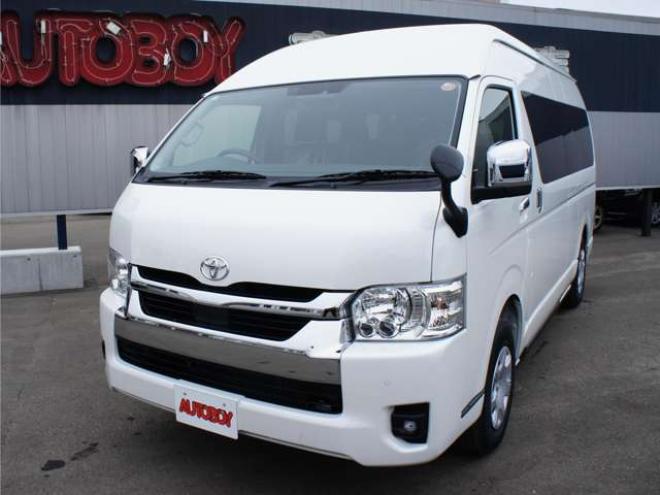 ハイエース2.7 グランドキャビン 4WD　登録済未使用車 走行6キロ　パノラミックビューモニター デジタルインナーミラー　LEDヘッドランプ　LEDフォグランプ　ホワイトパールクリスタルシャイン　メーカー保証付 登録済未使用車 2700