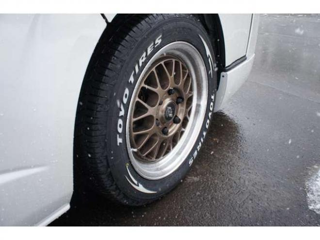 ハイエース2.7 GL ロング ミドルルーフ 4WD　ワンオーナー　ケンウッド9インチナビTV　Bカメラ　フリップダウンモニター　ワークエクストラップ18インチAW　415コブラフロントスポイラー　ベッドキット　LEDヘッドライト　スマキー　AC100V 2700