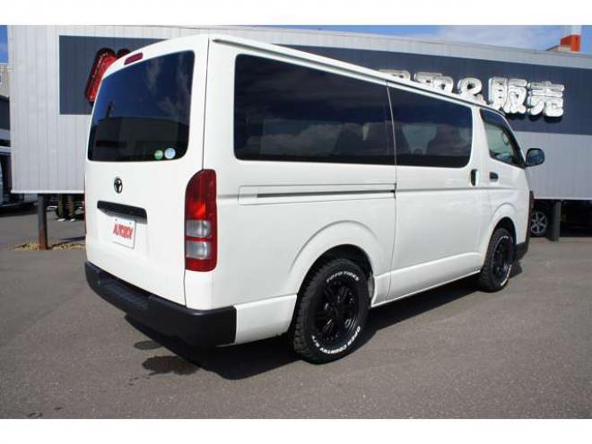 ハイエースバン2.8 DX ロング ディーゼルターボ 4WD　フロントシートセパレート仕様変更済　　　センターコンソール付　415COBRA丸目ライトキット&バッドラッカー16インチAW　415SAFARIフロントスポイラー　TOYOオープンカントリーR/T　電動格納ドアミラー 2800