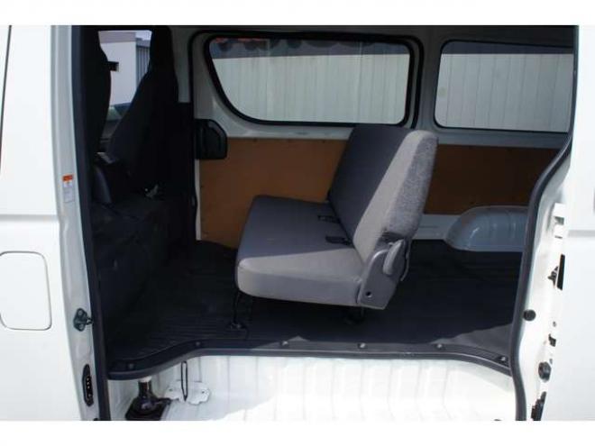 ハイエースバン2.8 DX ロング ディーゼルターボ 4WD　フロントシートセパレート仕様変更済　　　センターコンソール付　415COBRA丸目ライトキット&バッドラッカー16インチAW　415SAFARIフロントスポイラー　TOYOオープンカントリーR/T　電動格納ドアミラー 2800