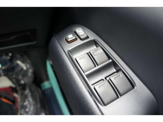 プロボックスバン1.5 F 4WD　登録済未使用車　衝突軽減システム　純正LEDフォグ　電動格納ドアミラー　オートライト　前後PW　ルームミラー内蔵Bカメラ　ドラレコ　Bluetooth&フルセグナビ　下廻防錆加工　フロアマット　ドアバイザー　社外AW 登録済未使用車 1500