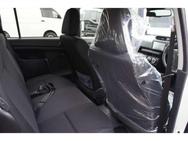 プロボックスバン1.5 F 4WD　登録済未使用車　衝突軽減システム　純正LEDフォグ　電動格納ドアミラー　オートライト　前後PW　ルームミラー内蔵Bカメラ　ドラレコ　Bluetooth&フルセグナビ　下廻防錆加工　フロアマット　ドアバイザー　社外AW 登録済未使用車 1500