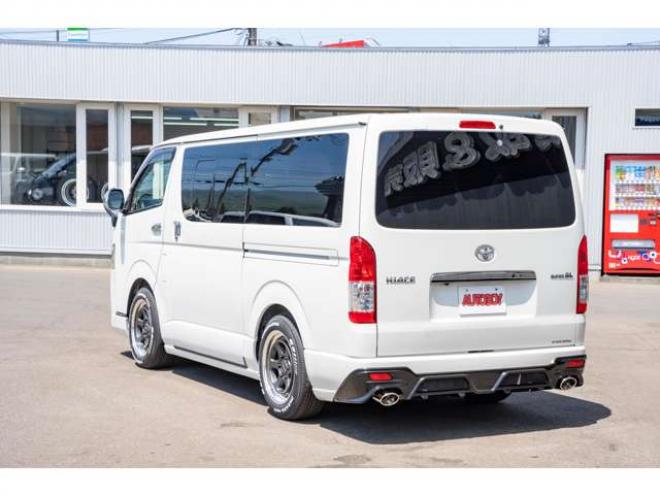 ハイエースバン2.8 スーパーGL ダークプライムII ロングボディ ディーゼルターボ 4WD　ESSEXカスタム　FリップスポイラーVer.4　サイドライナー　クワトロリアバンパー　プログレスIバッドパネル　17インチELホイール　ヨコハマPARADA　415COBRAフラットキット 2800