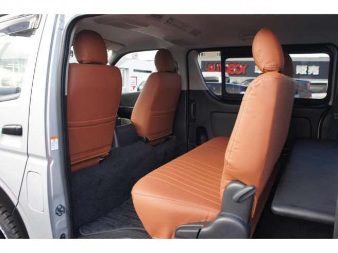 レジアスエース2.8 スーパーGL ロングボディ ディーゼルターボ 4WD　415COBRA丸目キット&CL3フロントリップ&ステージIリアスポ　415SAFARIオーバーフェンダー　ESSEXステラ16インチAW　TOYOオープンカントリーR/T　415COBRAベッドキット　寒冷地仕様　純正ETC 新品シートカバー 2800