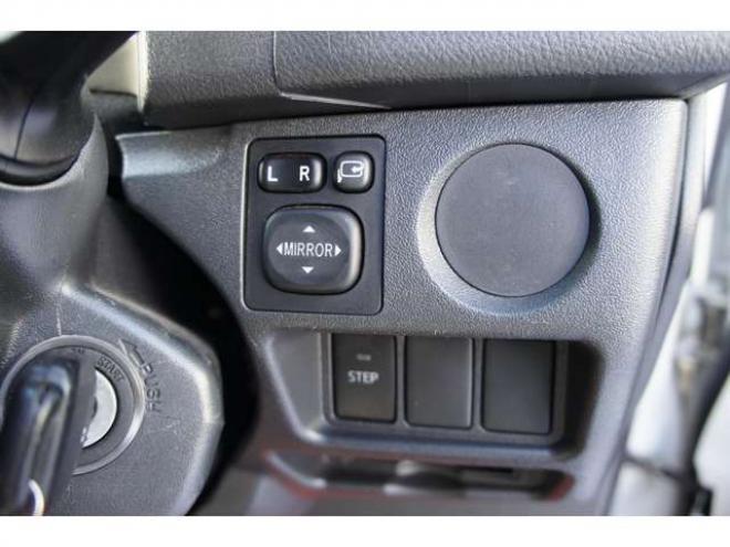 レジアスエース2.7 ウェルキャブ Bタイプ スーパーロング 4WD　ワンオーナー　純正メモリーナビTV　Bカメラ　車いす移動車　車いす2基固定装置付き　9人乗り　リア電動リフト　寒冷地仕様 福祉車両 2700