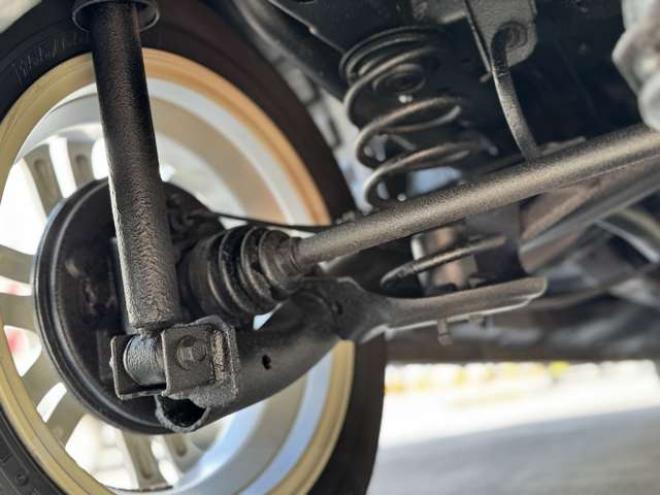 N-BOXカスタムG ターボSSパッケージ 4WD　プッシュスタート・横滑り防止・パドルシフト・クルーズコントロール・両側パワースライドドア・HIDオートライト・フォグランプ・オートエアコン・ETC・ミラーヒーター・純正フルセグTV・純正14incアルミホイール 660