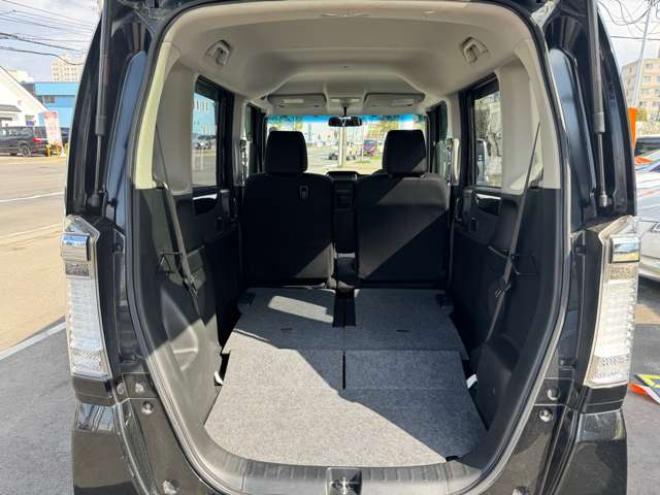 N-BOXカスタムG ターボSSパッケージ 4WD　プッシュスタート・横滑り防止・パドルシフト・クルーズコントロール・両側パワースライドドア・HIDオートライト・フォグランプ・オートエアコン・ETC・ミラーヒーター・純正フルセグTV・純正14incアルミホイール 660