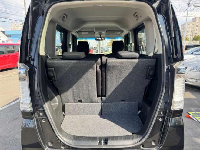 N-BOXカスタムG ターボSSパッケージ 4WD　プッシュスタート・横滑り防止・パドルシフト・クルーズコントロール・両側パワースライドドア・HIDオートライト・フォグランプ・オートエアコン・ETC・ミラーヒーター・純正フルセグTV・純正14incアルミホイール 660