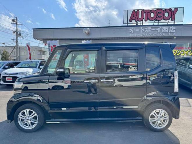 N-BOXカスタムG ターボSSパッケージ 4WD　プッシュスタート・横滑り防止・パドルシフト・クルーズコントロール・両側パワースライドドア・HIDオートライト・フォグランプ・オートエアコン・ETC・ミラーヒーター・純正フルセグTV・純正14incアルミホイール 660