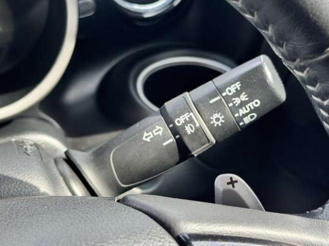 N-BOXカスタムG ターボSSパッケージ 4WD　プッシュスタート・横滑り防止・パドルシフト・クルーズコントロール・両側パワースライドドア・HIDオートライト・フォグランプ・オートエアコン・ETC・ミラーヒーター・純正フルセグTV・純正14incアルミホイール 660