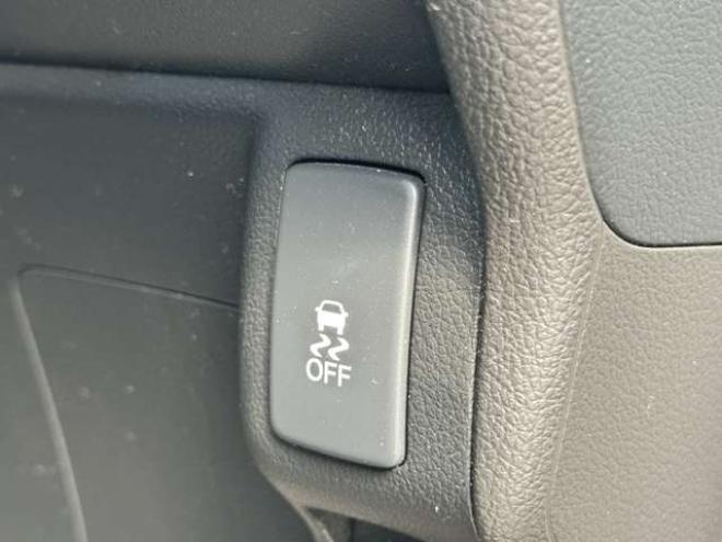 N-BOXカスタムG ターボSSパッケージ 4WD　プッシュスタート・横滑り防止・パドルシフト・クルーズコントロール・両側パワースライドドア・HIDオートライト・フォグランプ・オートエアコン・ETC・ミラーヒーター・純正フルセグTV・純正14incアルミホイール 660