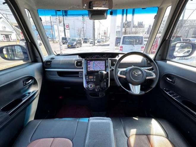 タントカスタム RS トップエディション SAIII 4WD　スマートキー・プッシュスタート・純正8incSDナビ・フルセグTV・BT・バックカメラ・片側シートヒーター・アイドリングストップ・横滑り防止・両側スライドドア・LEDヘッドライト・ETC・シートカバー 660