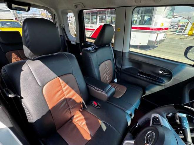 タントカスタム RS トップエディション SAIII 4WD　スマートキー・プッシュスタート・純正8incSDナビ・フルセグTV・BT・バックカメラ・片側シートヒーター・アイドリングストップ・横滑り防止・両側スライドドア・LEDヘッドライト・ETC・シートカバー 660