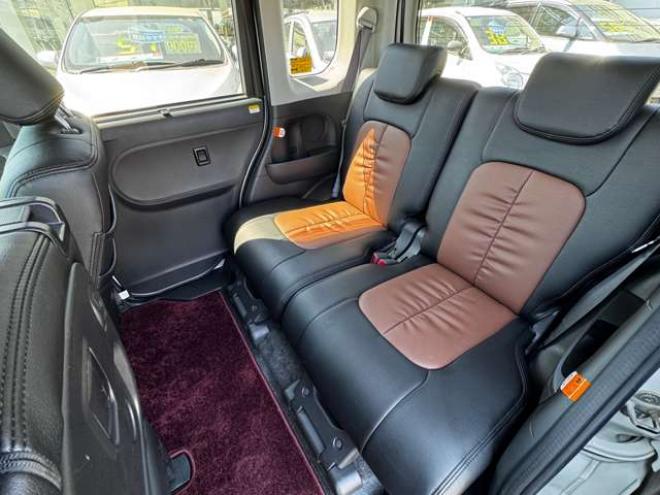 タントカスタム RS トップエディション SAIII 4WD　スマートキー・プッシュスタート・純正8incSDナビ・フルセグTV・BT・バックカメラ・片側シートヒーター・アイドリングストップ・横滑り防止・両側スライドドア・LEDヘッドライト・ETC・シートカバー 660