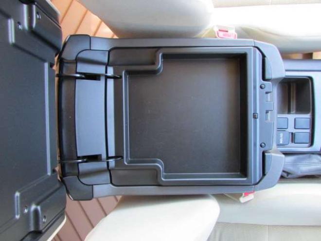 ランドクルーザープラド 2.8 TX ディーゼルターボ 4WD　社外ナビ/フルセグTV/バックカメラ/ETC/LEDヘッドライト・フォグ/ドライブレコーダー/スマートキー 2800