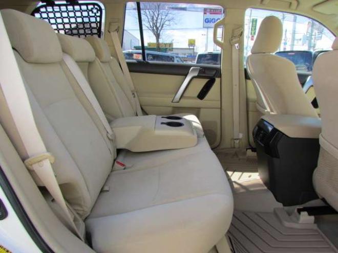 ランドクルーザープラド 2.8 TX ディーゼルターボ 4WD　社外ナビ/フルセグTV/バックカメラ/ETC/LEDヘッドライト・フォグ/ドライブレコーダー/スマートキー 2800