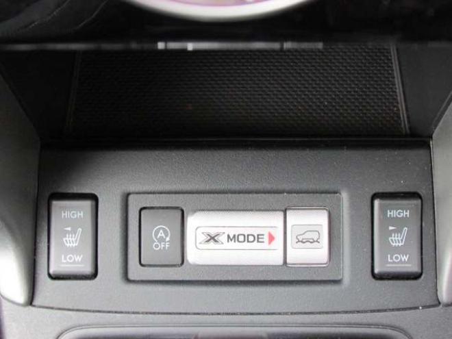 フォレスター2.0 S リミテッド 4WD　アイサイト/アイドリングストップ/シートヒーター/社外ナビ/フルセグ/バックカメラ/フリップダウンモニター/ETC/レーダークルーズコントロール 2000