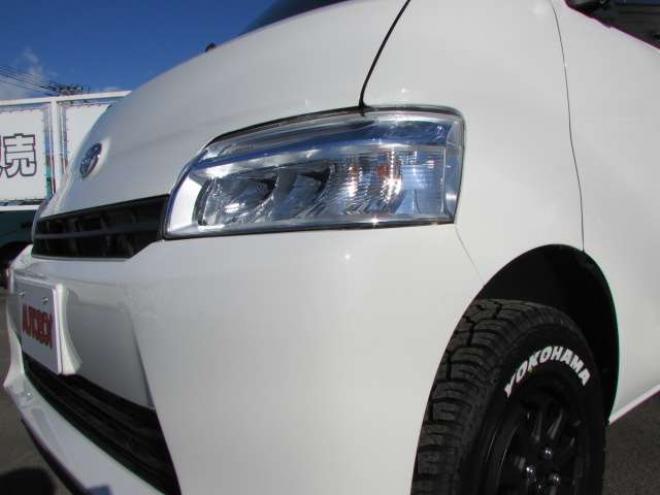 タウンエースバン1.5 GL 4WD　登録済未使用車/スマートアシスト/LEDヘッドライト/ベッドキット/MAD CROSS14インチホイール+ジオランダーX-AT/キーレス/アイドリングストップ 登録済未使用車 1500
