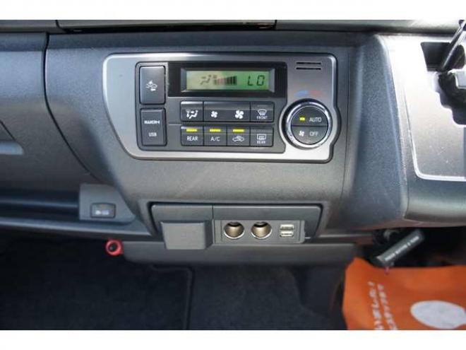 レジアスエース2.8 スーパーGL ダークプライムII ロングボディ ディーゼルターボ 4WD　バン　TRDバンパー&アルパインBIG-X11型　リアヒーター&クーラー　プッシュスタート　スマートキー　　両側スライドドア　ドラレコ　ETC　車線逸脱防止　横滑り防止装置　電動格納ミラー　ベッドキッド 2800