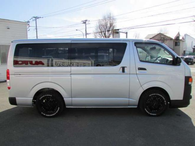 ハイエースバン3.0 スーパーGL ロング ディーゼルターボ 4WD　リアヒーター&クーラー　キーレス　ETC　電動格納ミラー　デュアルエアコン　ベッドキッド　フロントフォグランプ　clarionSDナビ(NXL13)　AUX　Bluetooth　USB　16インチAW 3000