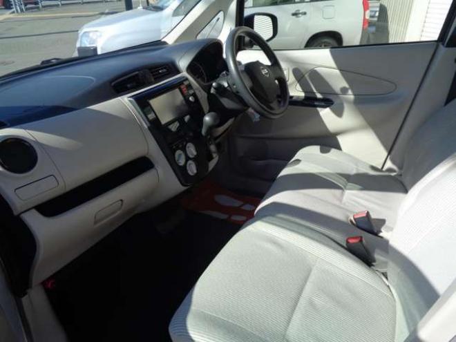 デイズS 4WD　キーレス　純正ナビ　フルセグ　シートヒーター　アイドリングストップ 660