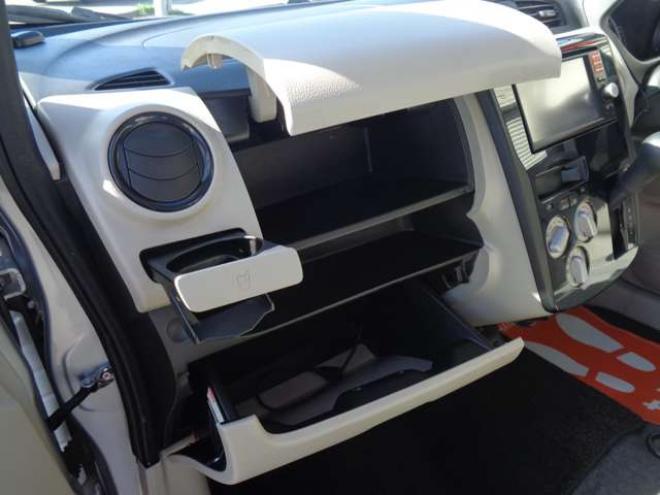 デイズS 4WD　キーレス　純正ナビ　フルセグ　シートヒーター　アイドリングストップ 660