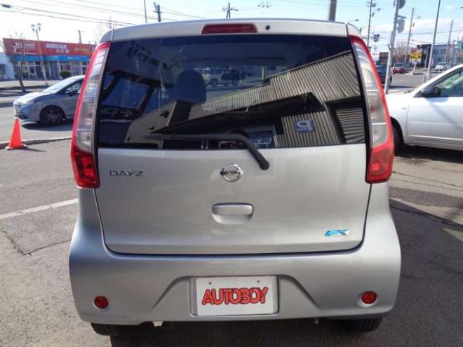 デイズS 4WD　キーレス　純正ナビ　フルセグ　シートヒーター　アイドリングストップ 660