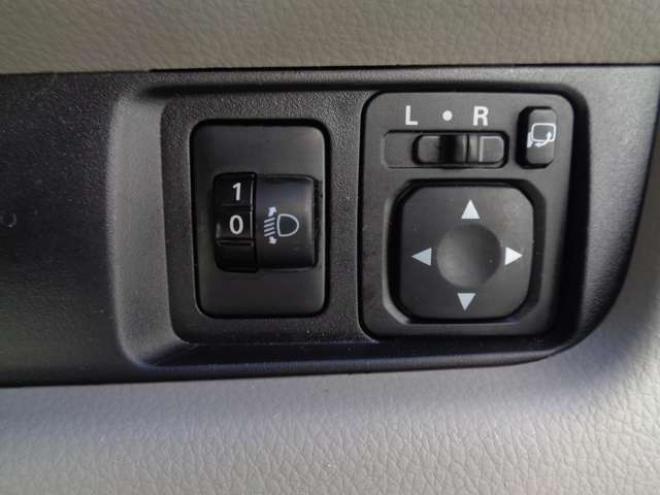 デイズS 4WD　キーレス　純正ナビ　フルセグ　シートヒーター　アイドリングストップ 660