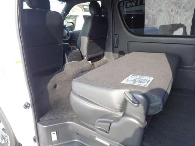 レジアスエース2.8 スーパーGL ダークプライムII ロングボディ ディーゼルターボ 4WD　ワンオーナー　TRDフロントスポイラー　TRD　TF7Aアルミホイール　両側パワースライドドア　リアヒーター　純正ナビ　フルセグ　Bluetooth　レーダーブレーキ　荷室ダウンライト　車線逸脱警報 2800