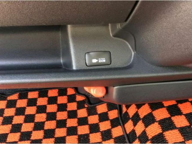 ハイエースバン2.8 スーパーGL ロング ディーゼルターボ 4WD　寒冷地仕様　リアヒーター&リアクーラー　プッシュスタート　スマートキー　ステアリングスイッチ　ベッドキッド　LEDヘッドライト　ドライブレコーダー　メモリナビ　ワンセグTV　バックカメラ　電動格納ミラー 2800