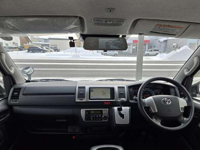 ハイエースバン2.8 スーパーGL ロング ディーゼルターボ 4WD　リアヒーター&クーラー　プッシュスタート　スマートキー　LEDヘッド　ベッドキッド　横滑り防止　衝突被害軽減　車線逸脱　トヨタ純正ナビ　フルセグTV　Bluetooth　バックカメラ　トヨタ純正リアモニター　ETC 2800